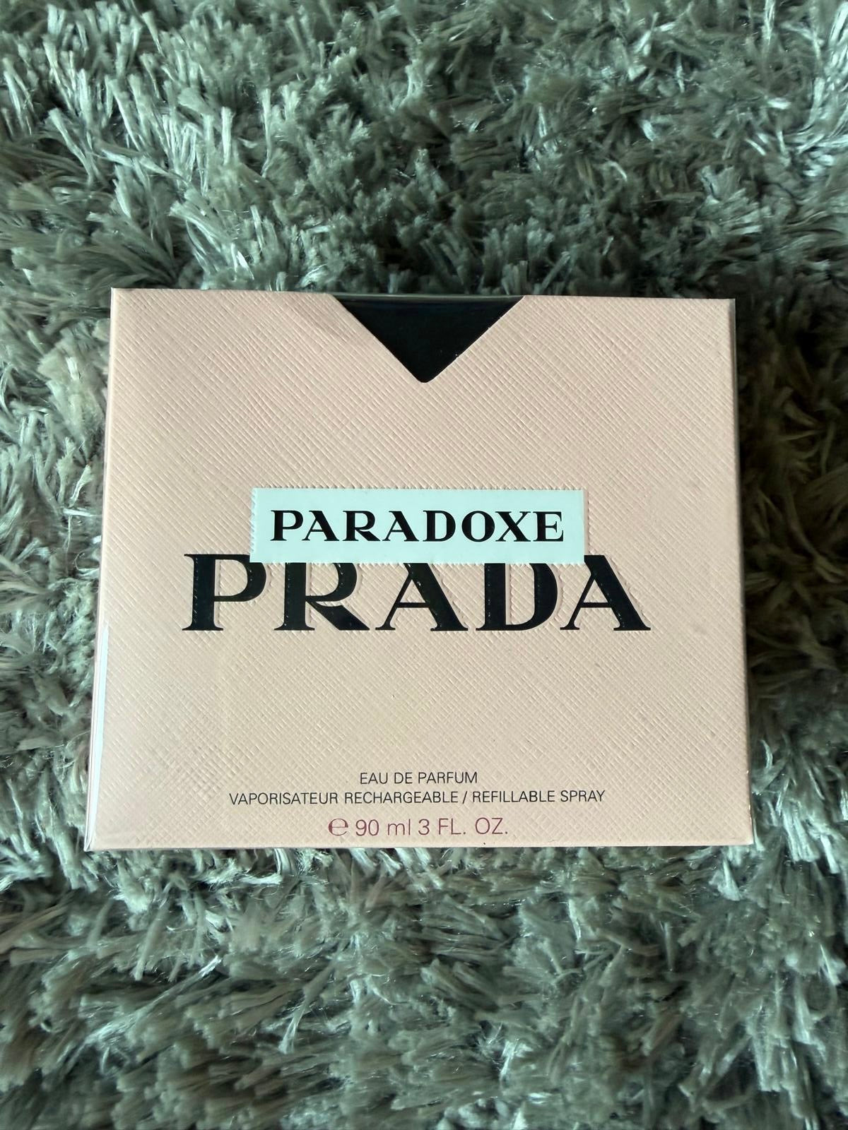 PARADOXE PRADA